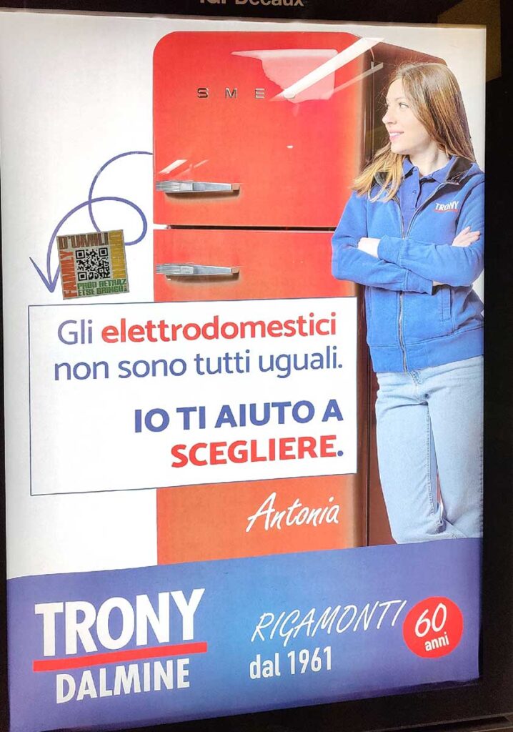 Pubblicità Trony con commessa